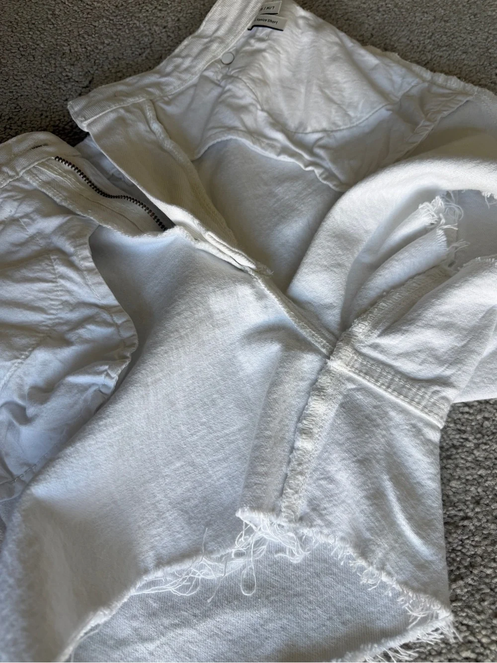 Abrand Venice White Denim Shorts High Rise Raw Hem Stretch Size 25 AU7